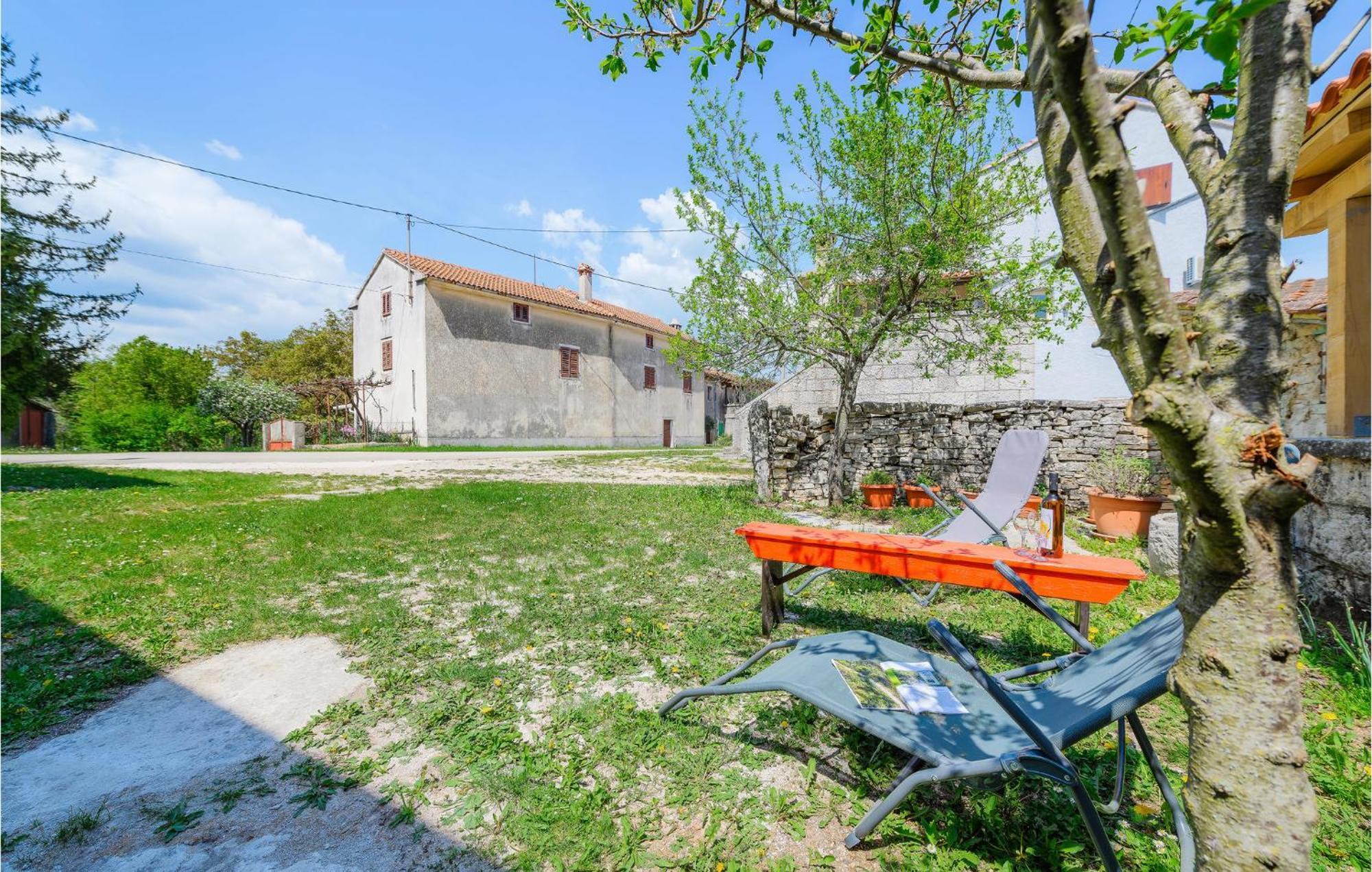 Cozy In With House A Panoramic View Pazin