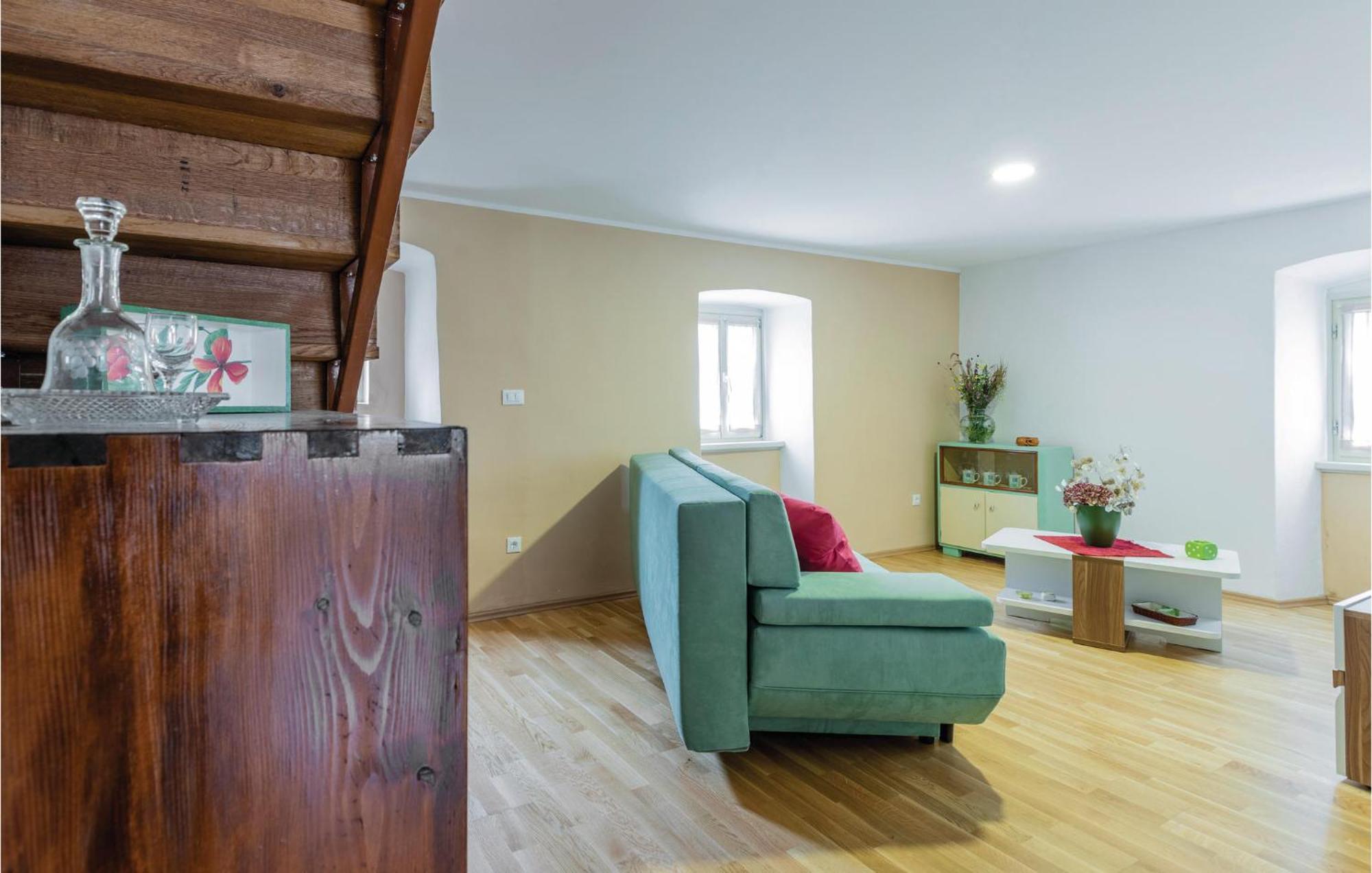 Cozy In With House A Panoramic View